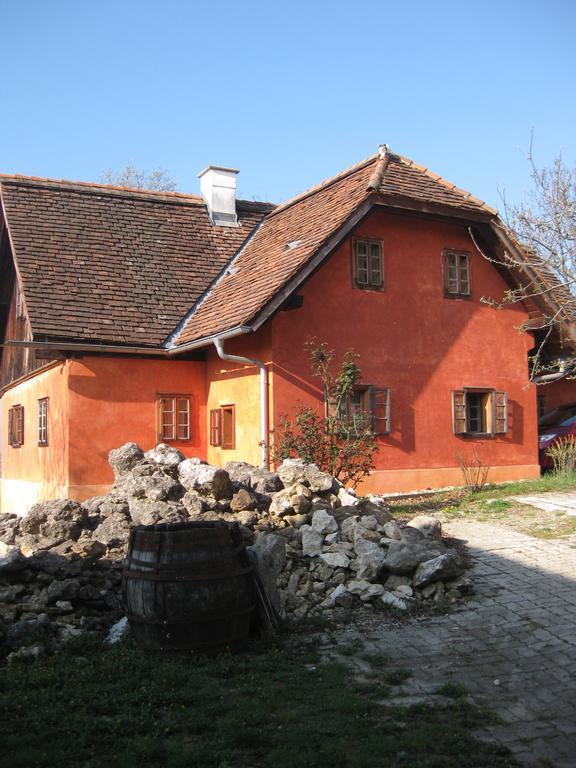 Ferienwohnungen Sonnenberg Ratsch an der Weinstrasse Luaran gambar